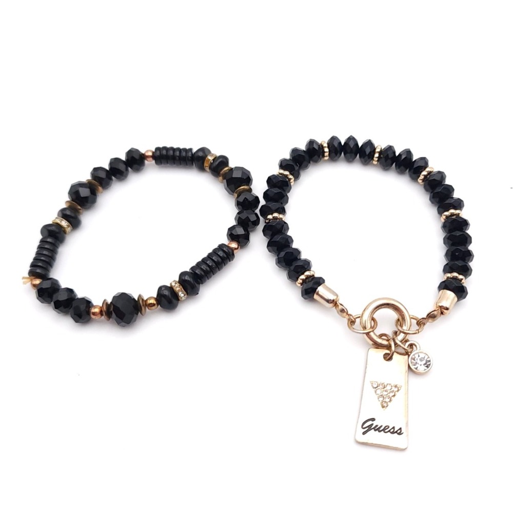 Guess Black‎ Beaded Stretch Bracelet Pair Gold Tone Logo Charm Designer Gift